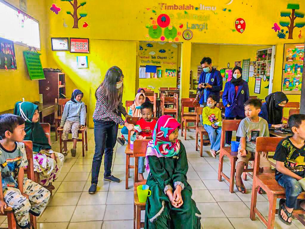 KKN UM 2021 Edukasi Pentingnya Jaga Kesehatan Gigi Anak di Desa Wiyurejo