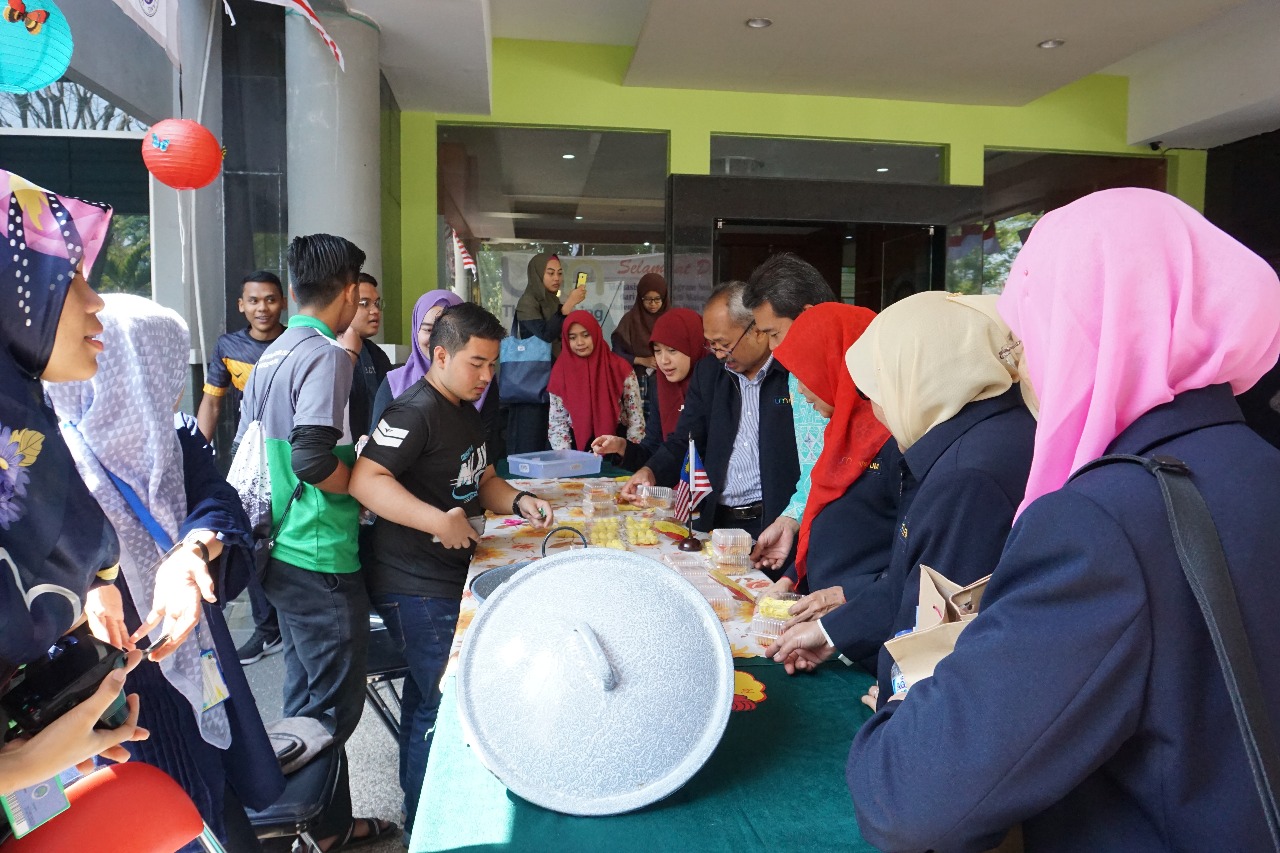 Malaya’s Bazaar Day: Asyiknya Mengenal Kuliner Malaysia